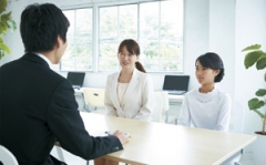 保護者・生徒と塾をつなぐ個別懇談会