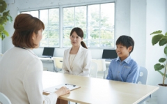 保護者・生徒と塾をつなぐ個別懇談会